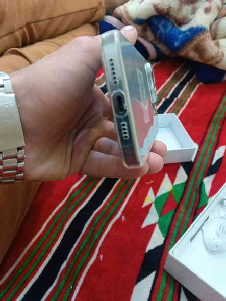 السلام عليكم ايفون 15 برو ماكس كوبي للبيع 
جهاز جديد كل غراضة ويا حتة الكارتونة بعدة جديد
مكاني كربلاء طوريج السعر 100 وبي مجال ***********
