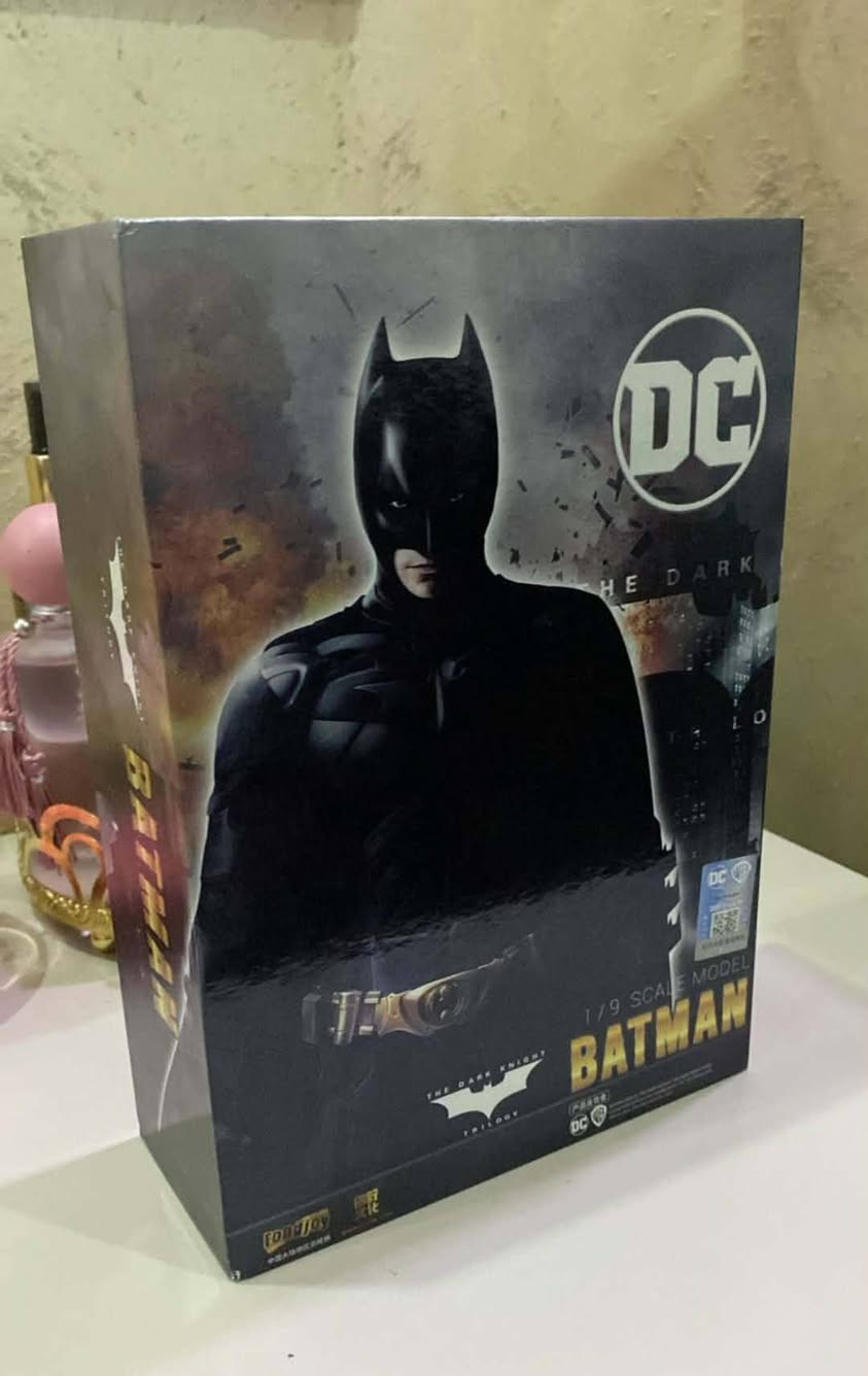دارك نايت حجم 1/9
من ماركة foundjoy 
نسخة ال Dark Knight 
قطعتين بأصدارات مختلفة (مابيهن اختلاف)


**إذا كنت صاحب هذا الإعلان وتريد حذفه لأي سبب، رجاءا أرسل رسالة إلى الدعم الفني**