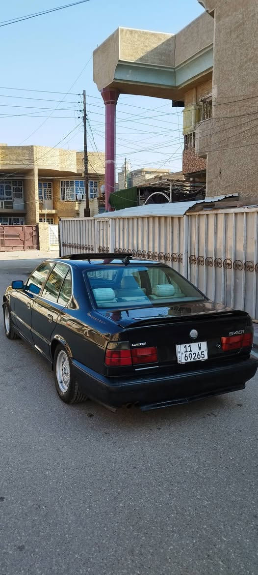 سلام عليكم بي ام 520 مكينة 525 كير عادي رقم بغداد نكليزي بسمي كير مكينة مكفولة بدونضربة سعر48 رقم تليفون ***********
