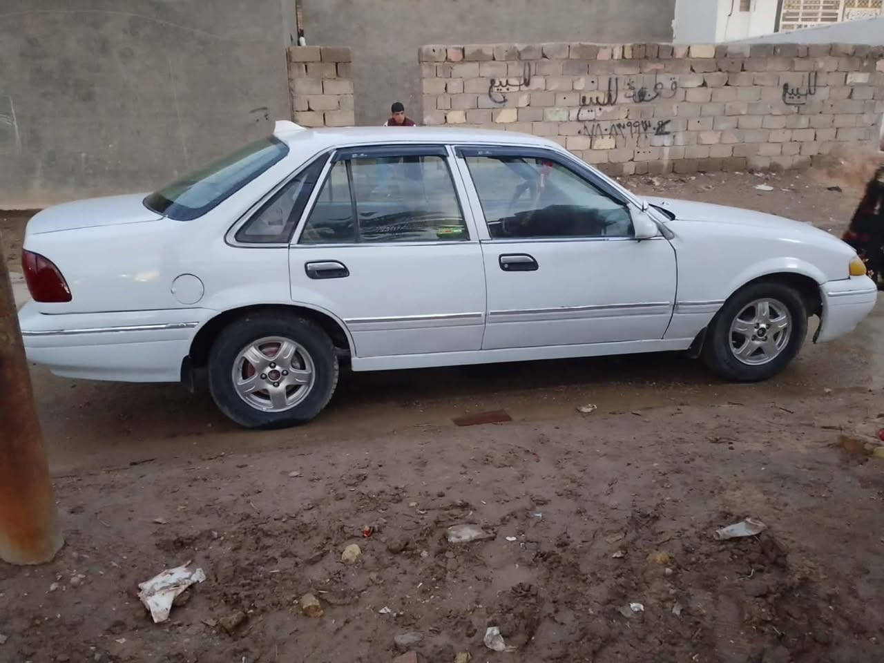 السلام عليكم فراشة للبيع موديل 97 مكينه وكير وكشر مكفول من الضربه فقط صبغ جماليه اوتو مفتوح رقم بابل السنويه نهايه 26 السياره نظيفه وجاهزه تخم تاير صدر جديد السعر 30 وبيه مجال المكان بابل الطليعه للاتصال ***********
