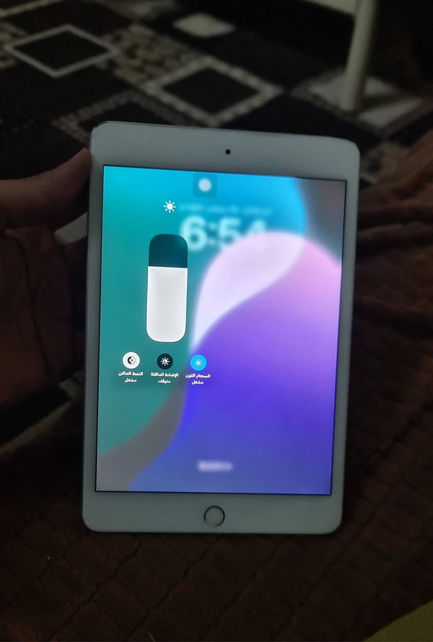 ايباد ميني 5
ذاكرة 64
بطاريه 82 
ما مفتوح بشرط سلس ببجي 60 فريم فول بدون اي عيب سعر 210 بي مجال بسيط ***********
