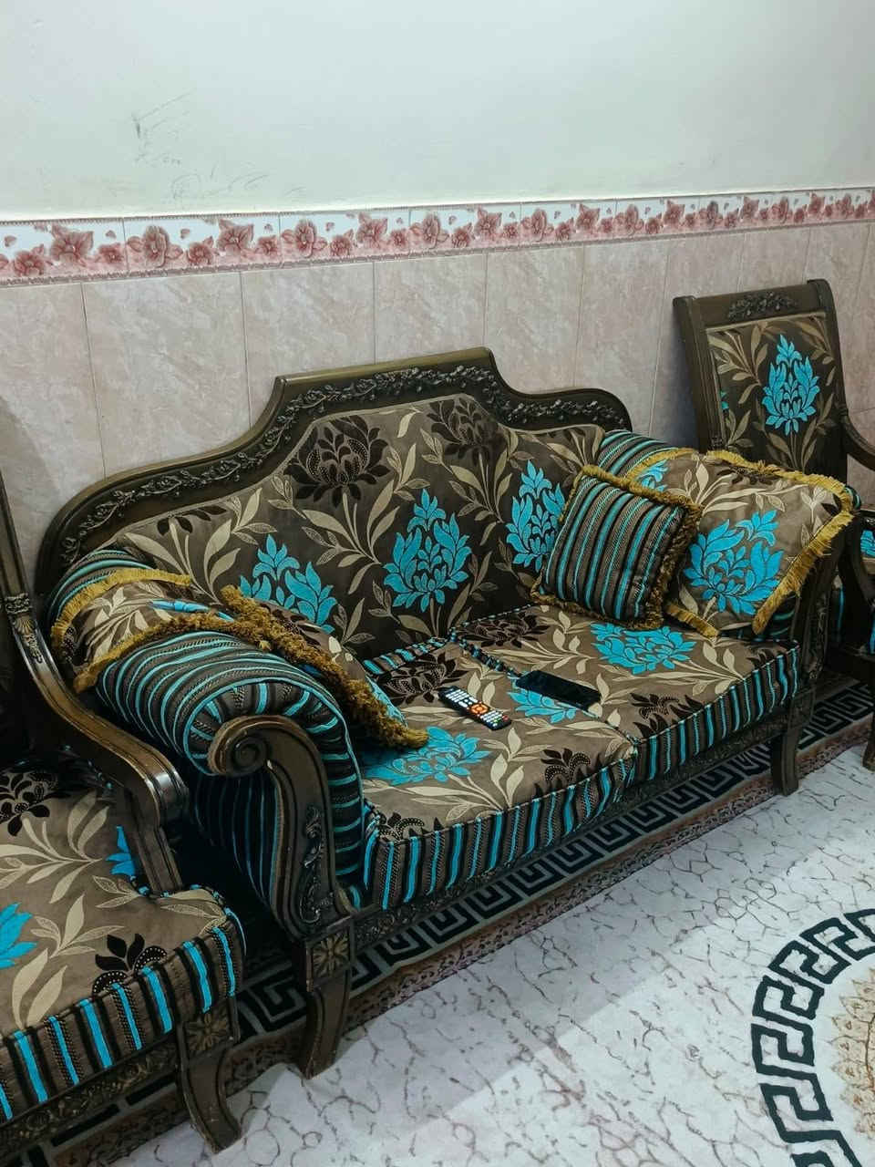 تخم تركس جدا نظيف وقوي مقاعد عريضه مريحه وتنغسل تنفتح كلها المقاعد مع تلبيسه مع طبلات وسطيه  العنوان الشعله ام نجم السعر ٦٥٠ وبيها مجال


**إذا كنت صاحب هذا الإعلان وتريد حذفه لأي سبب، رجاءا أرسل رسالة إلى الدعم الفني**