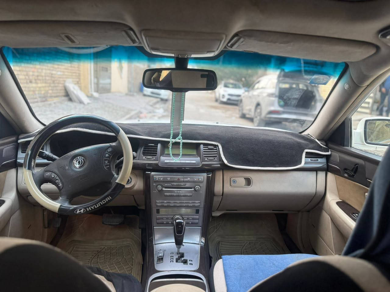 السلام عليكم كيا اوبرص 2009 السياره كامل مواصفات السياره بسمي رقم انكليزي مكاني بغداد البلديات السعر 90 وبيهه مجال 
***********
