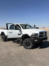 رام باور واغن 2018 حجم 2500بانزين مكينة فحل 6400  سيارة بدون ايرباك حا...