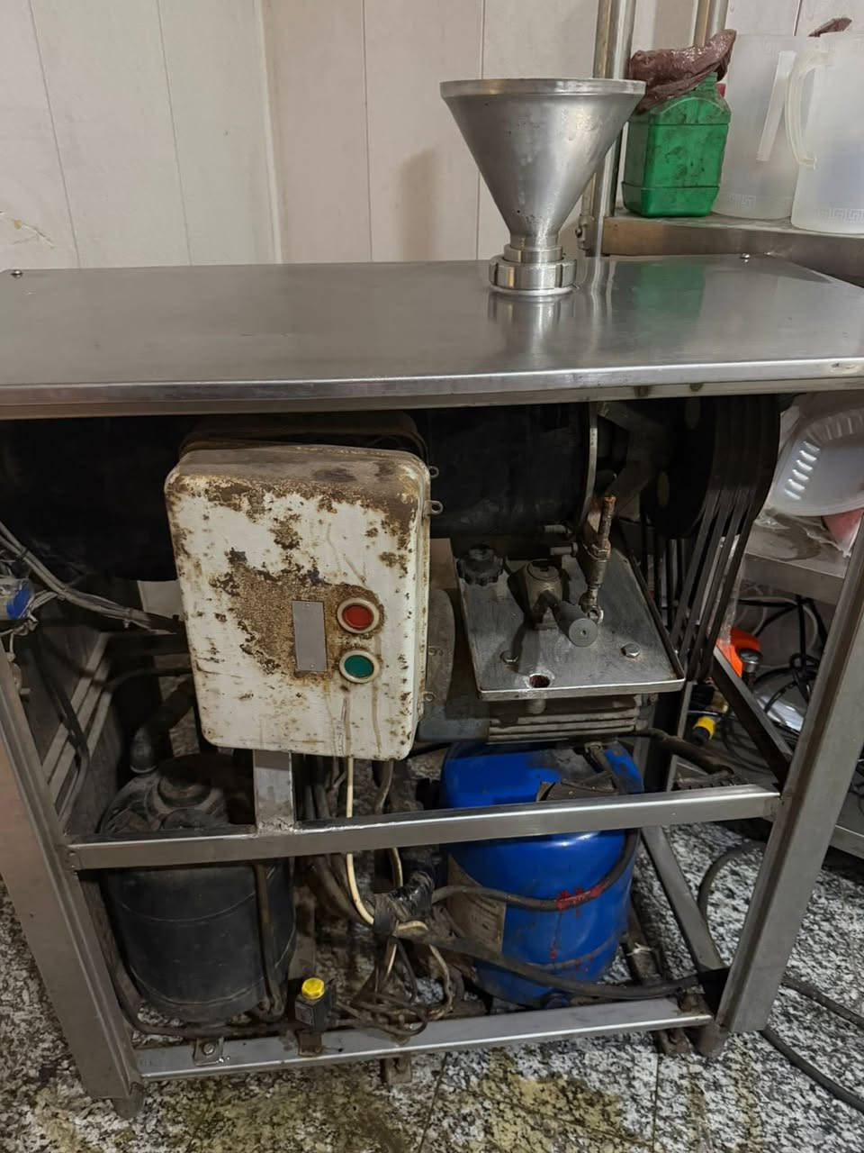 سلام عليكم دي اس سالم صبري 10 كيلو نضيفه وشغاله  تجميد خير من الله وياها شلال فايبر كلاس مكاني بغداد الدوره 
***********
