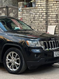 جيب لاريدو 12 سياره كلين مواصفات عاديه كشن سايق كهربائي تحكمات كروز سر...