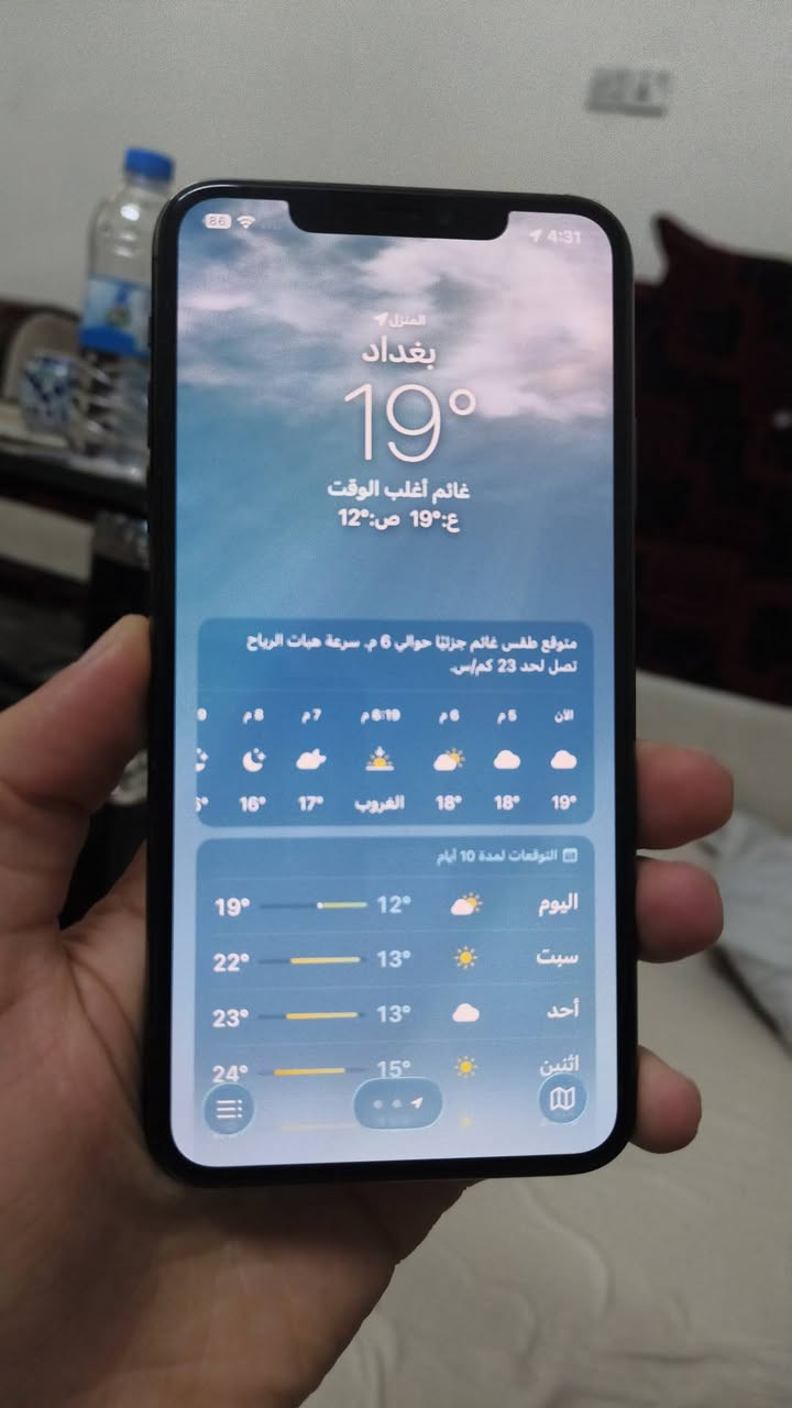 ايفون ١١ برو ماكس ذاكرة ٦٤ مبدل شاشة اصلية السعر ٢٠٠الف مكاني دورة ***********
