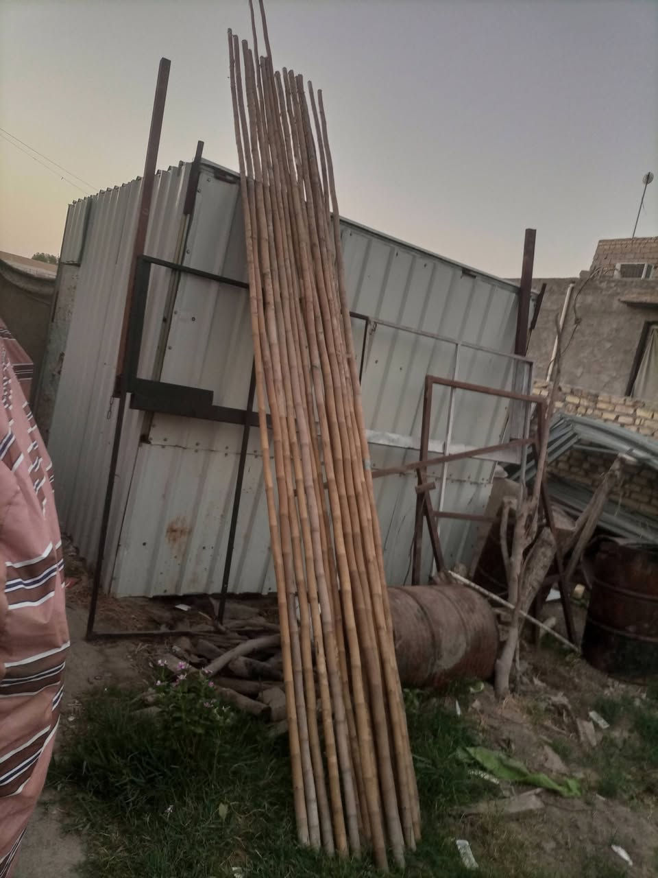 السلام عليكم خير زرانات للبيع الطول 4.5 العدد 20 خيزرانه بابل الهاشميه للاستفسار عن الرقم ***********
