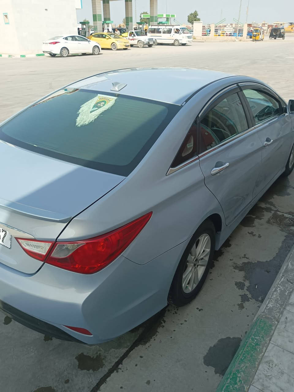 السلام عليكم سوناتا للبيع موديل 14 امريكي مكفولة عدة شبر بل باب على وضع الشركة رقم بغداد باسمي مكا كوت حي الجهاد للاتصال ***********
