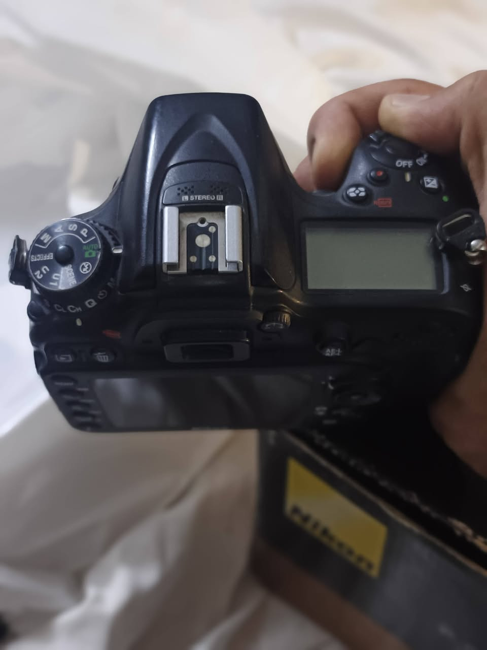نيكون 7100نضافه95 عدسه 70/300
بطاريات ثنين الحبل بعده جديد تحويله صور جديده 
سعر مناسب 750الف بغداد توصيل ماكو 
***********واتساب فقط
