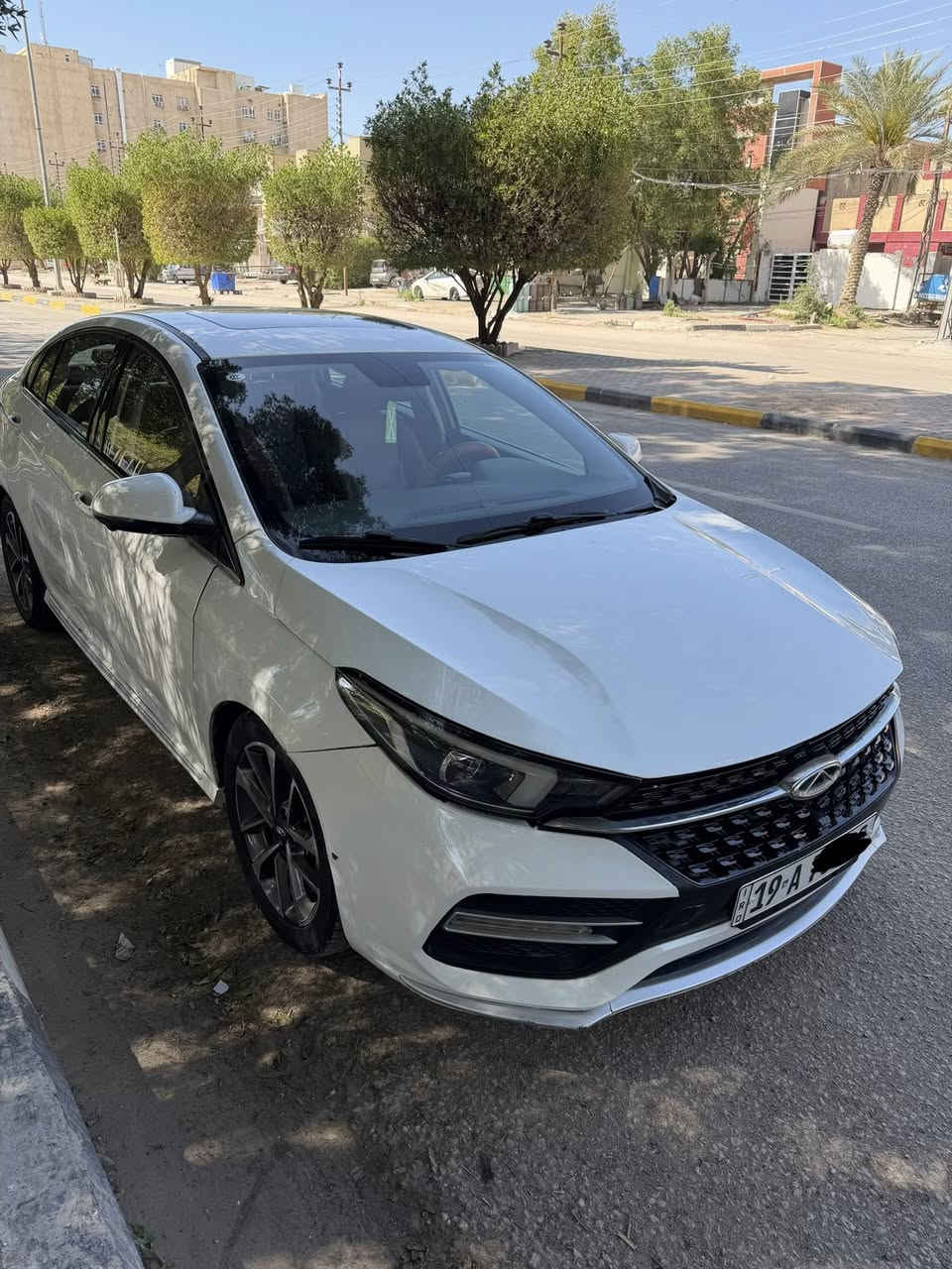 سلام عليكم ورحمة الله وبركاته 
للبيع 
شيري اريزو 6 
موديل 2020
رقم كربلاء باسمي محجوزه تسديد مصرف استقطاع ماستر شهر 10 ينشال حجزه 
ماشيه 79 الف 
بيه صبغ جاملغ ايمن امامي + جاملغ ايسر امامي + بنيد
شرط بدون دواخل دواخل سليمة  
وبيه طخه بسيطه بقبق جنطه معدل على البارد كما موضح بل صور 
داخل جلد جوزي 
قطعتين تبريد تدفئة شغال 
زوج تاير جديد 
باتري جديد 
جام 4 اوتو 
شاشه 12 بوصه 
تبريد تاج 
وضعيتين للقياده eco + sport 
كير 9 نمر محرك 1500 تيربو 
سايد بريك كهربائي 
اوتو ستوب 
بصمة + تشغيل عن بعد + جنطة كهرباء 
كامرات 360 درجه 
سياره داخله بل ضمان مال شركة شيري 
مري شفط + اشاير بل مري + فتحه سقف 
لد داخل سياره ليلي 
لايتات زنون بلادي 
سياره كامله ما بيه اي نقص 
عنوان كربلاء المقدسة 
***********
