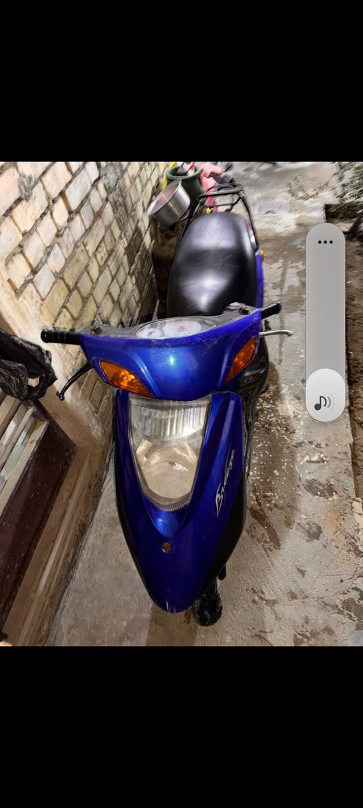 من رخصه مدير الكروب دراجه اكزز نظيفه مكينه برغي ما مفتوح عنوان الكاضميه ***********
