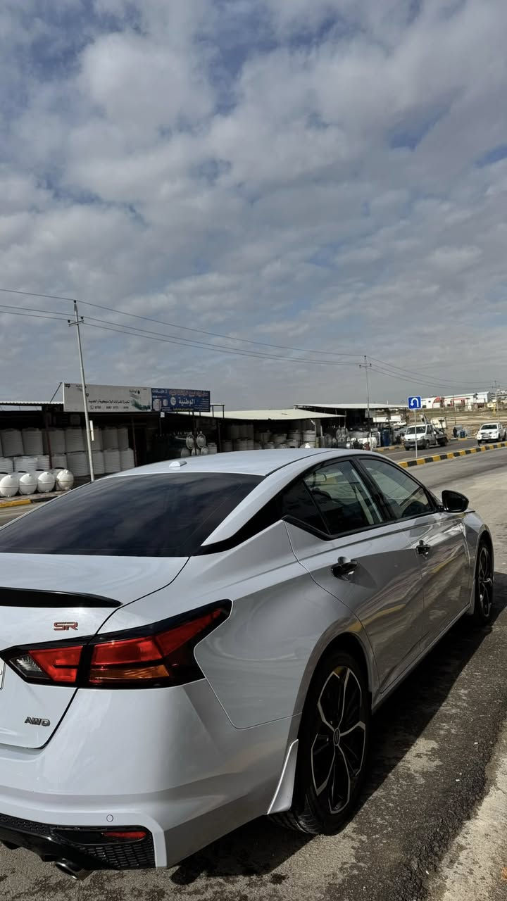 نيسان التيما 2024
مواصفاتSR

رادار حساس خلفي وامامي 
تحكمات ستيرن  
ويل سبورت 
داخل اسود 
لون سمنتي 
ظرر جاملوغ نص باب 
بدون اير باك/***********/ ماشي30
