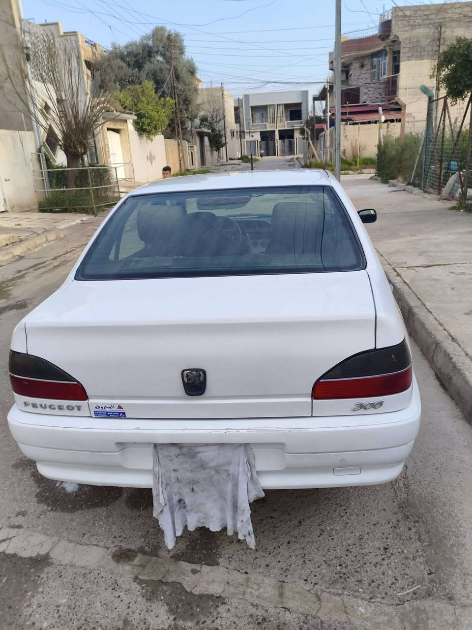 سيارة بيجو / 2003/ رقم مسطرة جديد نينوى شرط التحويل جاهزة / للبيع / صبغ حزام المكان موصل حي سومر/***********
