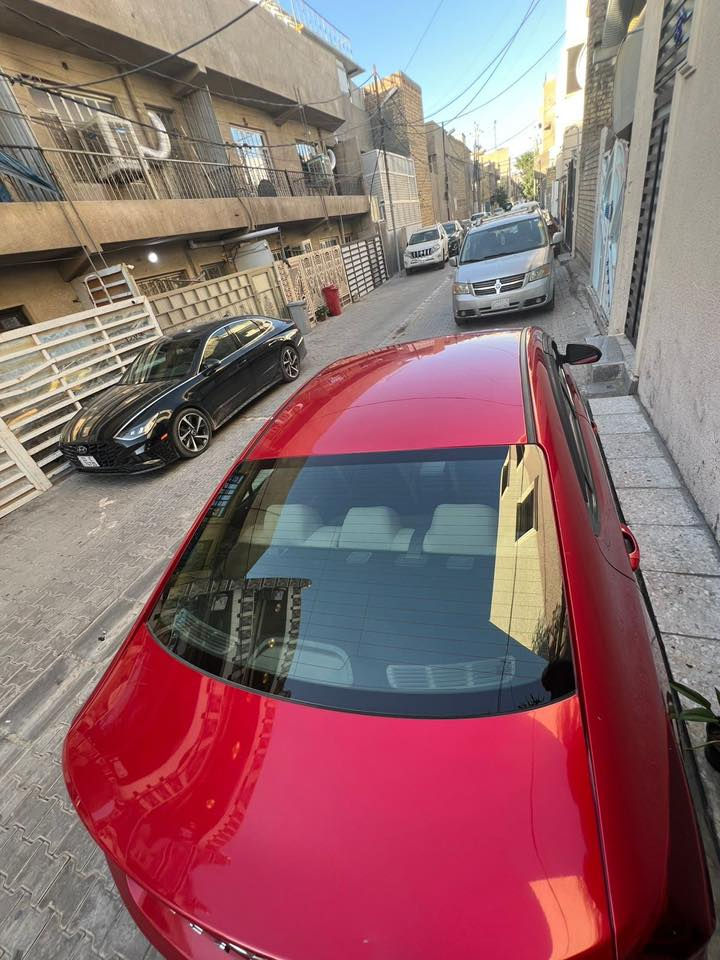 السلام عليكم
النترا 2020 امريكي 
السياره بدون حادث سرقه بنيد فقط كما موضح في صور امريكا 
وبيهه بارد باب وجاملغ كما موضح بلصور وشخوط على وضعهه 
رقم الشاصي 5NPD74LFXLH600231
موصفات الالنترا النص فول 
ماشيه 30  حقيقي 
الكير من cvt الى atm بلادي 
التبريد جديد 
منظومه زنون اصلي 
تخم تاير جديد 
اي نقص مابيهه السياره كامله 
السياره بااسمي تحويل ثاني يوم 
مكان السياره الكاضميه 
السعر 133$ وبيه مجال للشراي  
للاستفسار رقم الهاتف
***********
