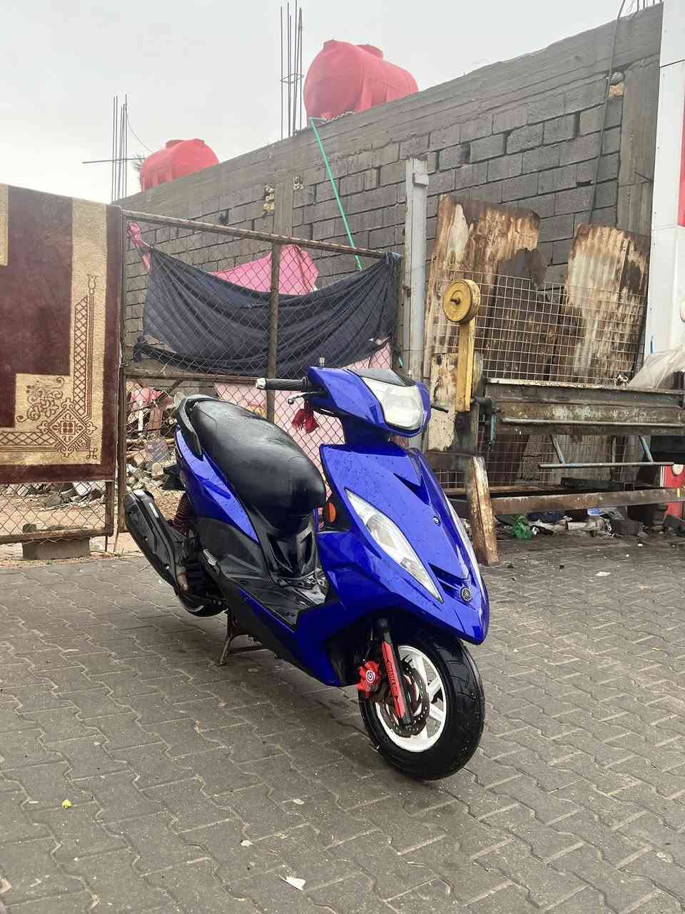 سلام عليكم جيتي ار 2013 حديث ماشيه 34الف يعني الدرجه بعد بوضع الشركه كفاله عامه ختم واحد عليه منضومه زنون من تايون جبته من بغداد رمبه قبل رمضان اخذهته كفرته البلدي اسود موجود خليتله أزرك تجري بس نوعيه زينه تيوان او كفرته البلديات هم وياها 
السعر 1100 مليون او ميه او بيه مجال حك الجيه 
العنوان ابو الخصيب محيله
الرقم *********** بس وتساب او على الرصيد مازنجر ما عندي
