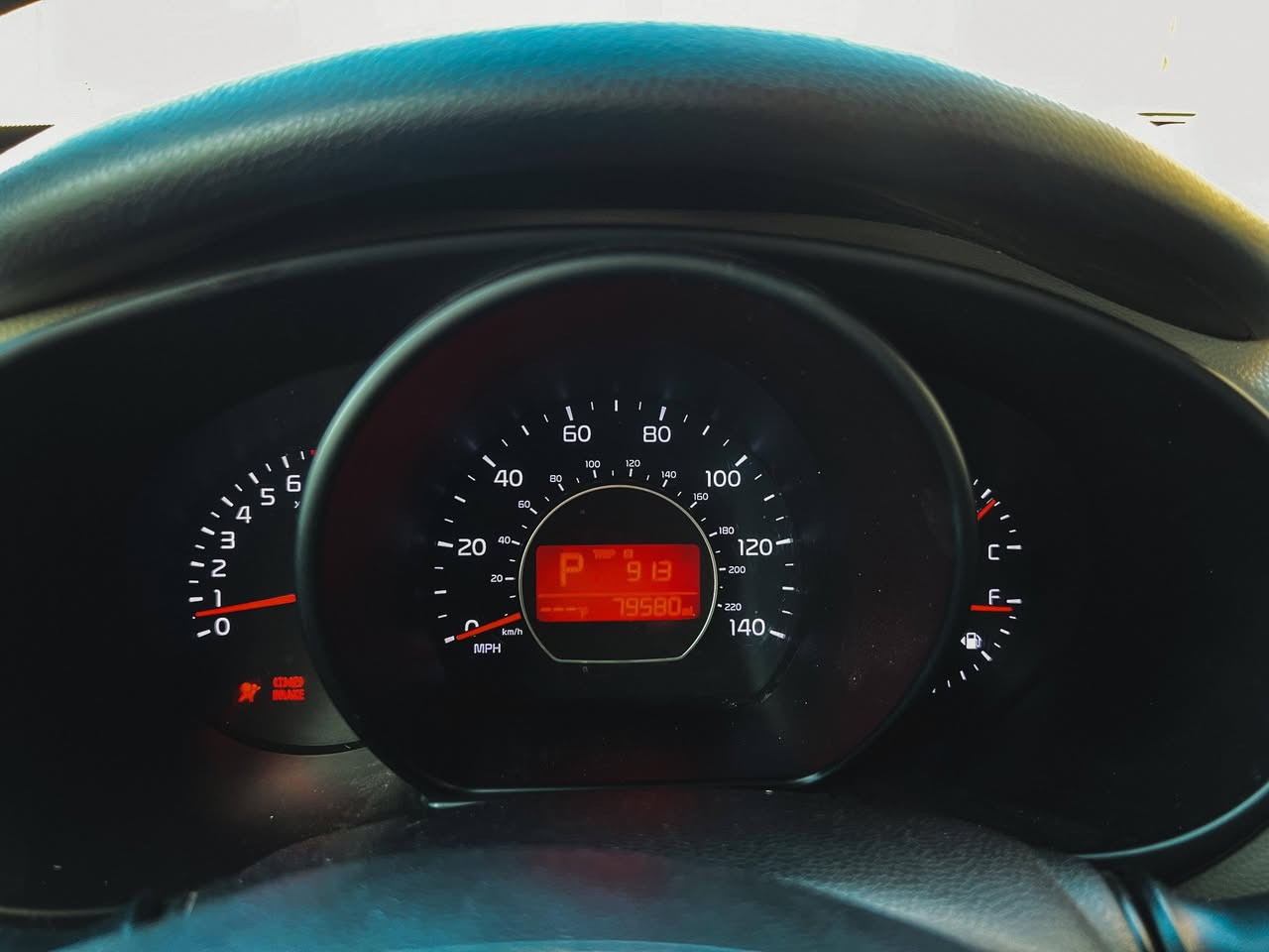 للبيع كيا سول 2016

* وارد أمريكي
* محرك GDI
* گير أوتوماتيك
* عداد 79,580 ميل (128,000km)
* شاشة داخلية  اندرويد مضافة
* كاميرا خلفية مضافة
* مكيف ممتاز
* السيارة  بأسمي وجاهزة للاستخدام

السعر: 122وبيه مجال
الرقم :***********
الموقع: ميسان

للاستفسار مراسلة على الخاص
