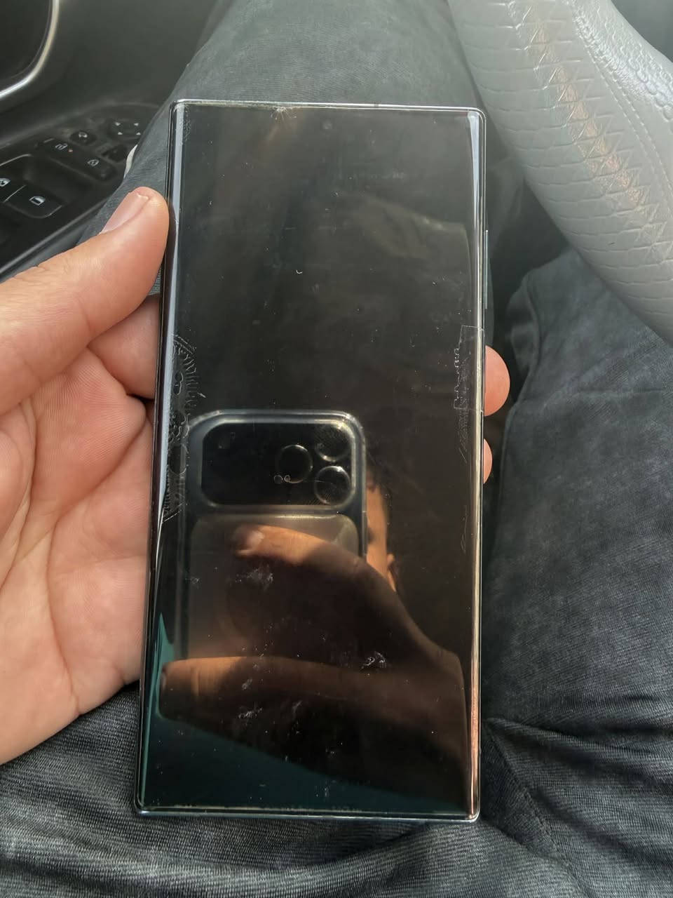 S22 الترا باب اول بي هاي الضرر الي   بلضر والدكمه مال التشغيل واكعه فقط ذاكرة 256 نضيف 
السعر 350
***********
