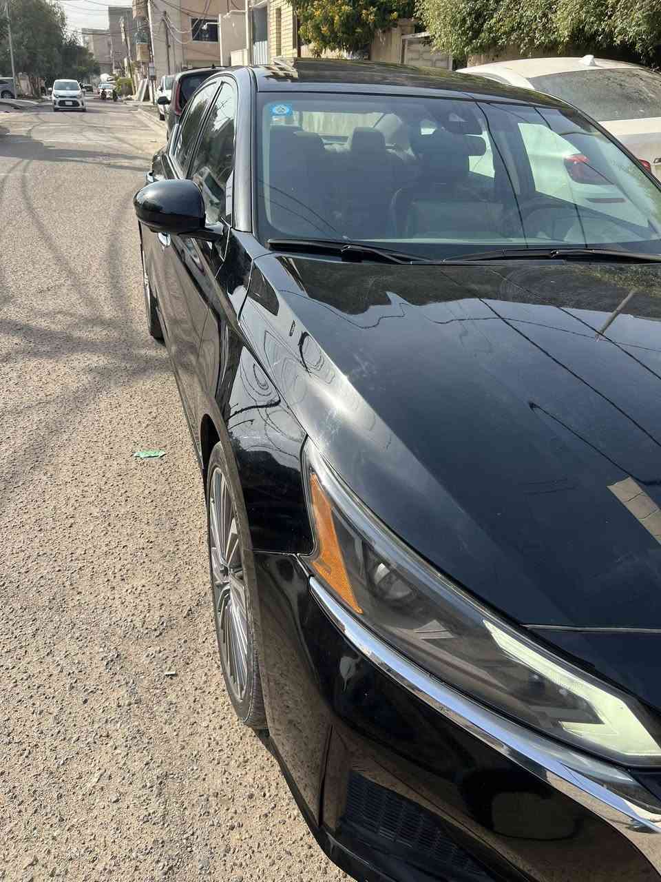 نيسان التما موديل 2023 SL فول اعلئ فئه حادثه جاملغين خلفية فقط بجم كبس بدون ايرباك ماشيه 17الف السعر 190 وبيه مجال للتواصل ***********
