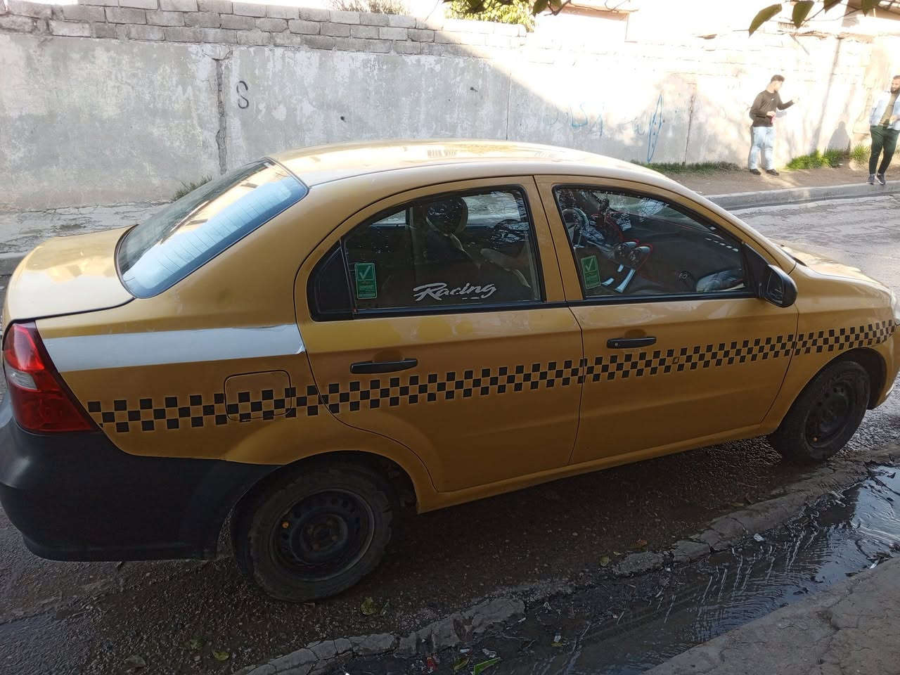 السلام عليكم افيو للبيع موديل 2009محرك استرة
هيئة وغرامات صفر 
تدفئة وتبريد فول
مابيهة كابون 
صاحبه الشرعي موجود بل موصل
سعر$55
الستفتار***********
