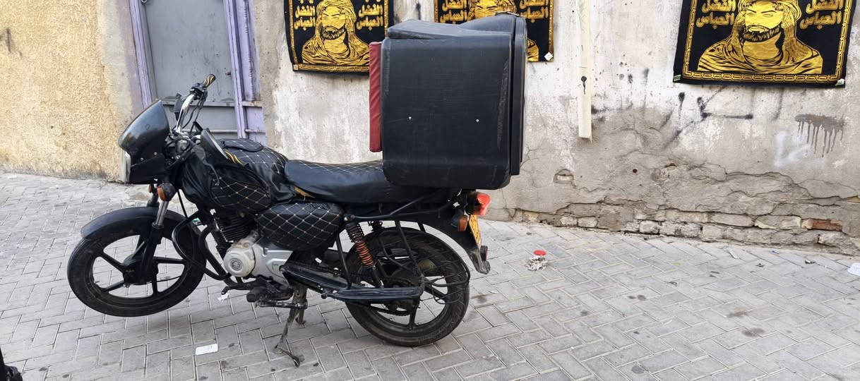 دراجه بوكسر مرقم انكليزي بغداد موديل 2020 دراجه مال خبزه لمكان مدينه الصدر  الرقم : *********** وبيه واساب السعر 1700 وبيه مجال
