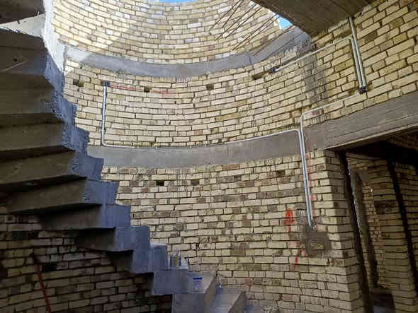 السلام عليكم اخوان شلونكم شخباركم
كهربائيّ وشتغل التأسيسات وبأنسب الاسعار 

موقعي البصره (المطيحه) /***********
