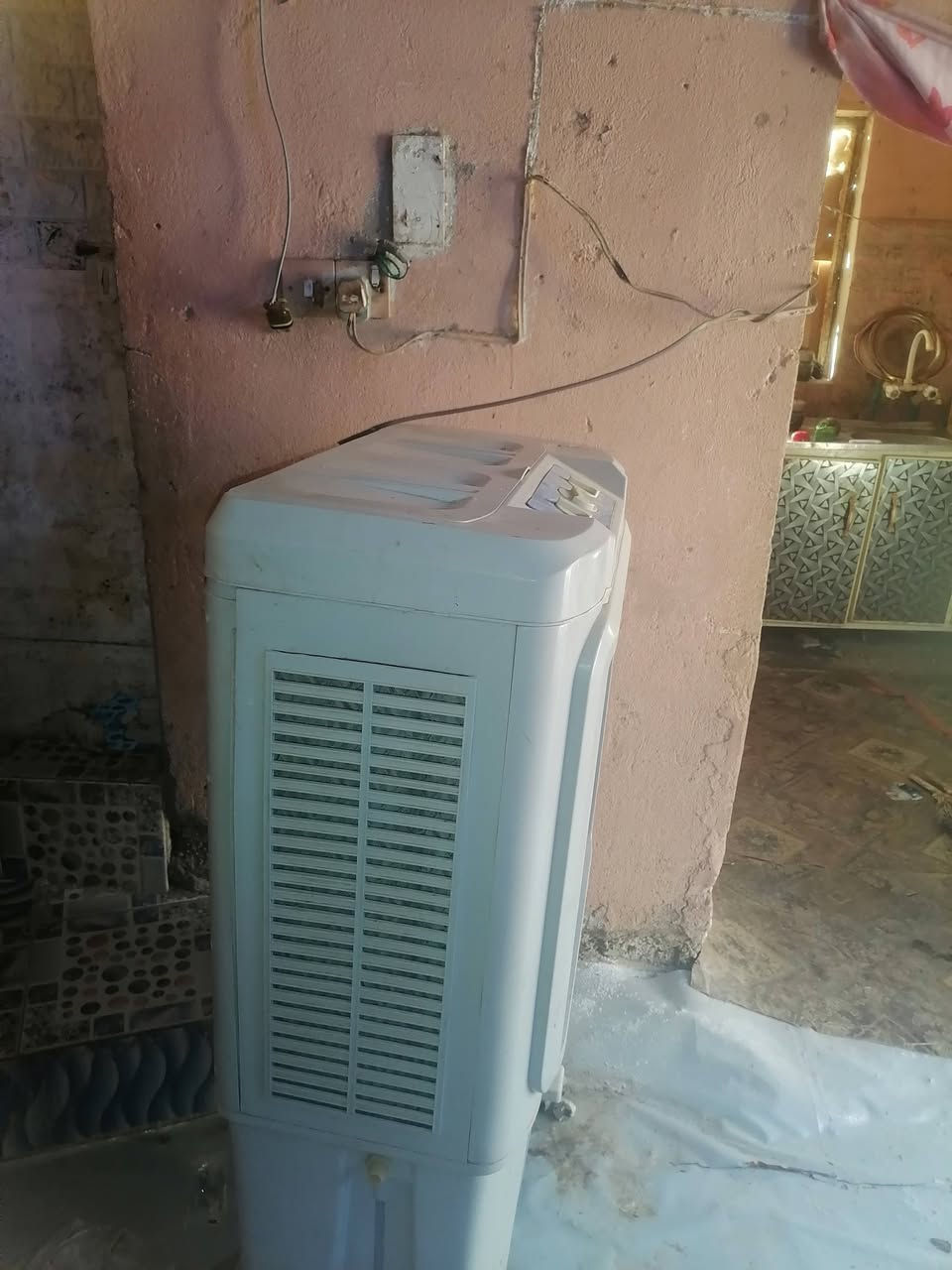 السلام عليكم مبرده أخت جديده ثلج بيه زرف من جوه ٦٠ بيه مجال ***********
