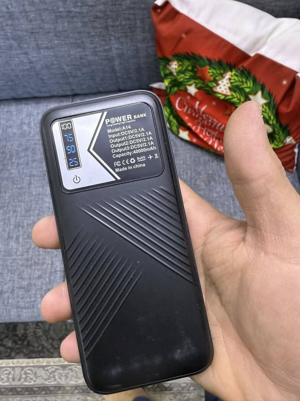 باور بنك 12الف مع التوصيل
مكتوب عليك سعة 40000 بس بلواقع سعتة اعتقد 15000 الف حته اكون صادق وياكم.


**إذا كنت صاحب هذا الإعلان وتريد حذفه لأي سبب، رجاءا أرسل رسالة إلى الدعم الفني**