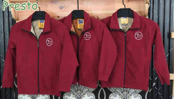 سويتر دولية مبطن 🧶 مبطن فرو 

يلبس من 6—12 سنة ✅

العنوان 📌الصويرة -حي المعلمين -شارع عمارة المنغر  -مقابل سرمد مول -مجاور تنزيلات حمودي -مجاور كريم بلادي للستائر

🚖توجد خدمة توصيل لكافة محافظات العراق 🇮🇶🚖 
للاستفسار***********
