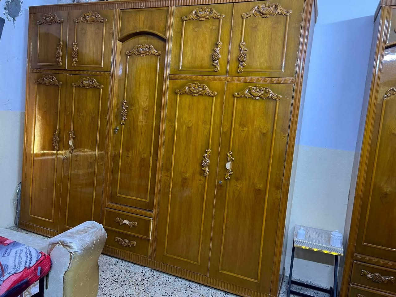 #عراق #موصل غرفا خشاب عراقي 
أم الدنك وملحق
خشب ثقيل فصال موًجهازه مشتريها قبل سنه ونص
ونضيفة 

كاونتر ب٧٥ 
طباخ ٣٥


**إذا كنت صاحب هذا الإعلان وتريد حذفه لأي سبب، رجاءا أرسل رسالة إلى الدعم الفني**