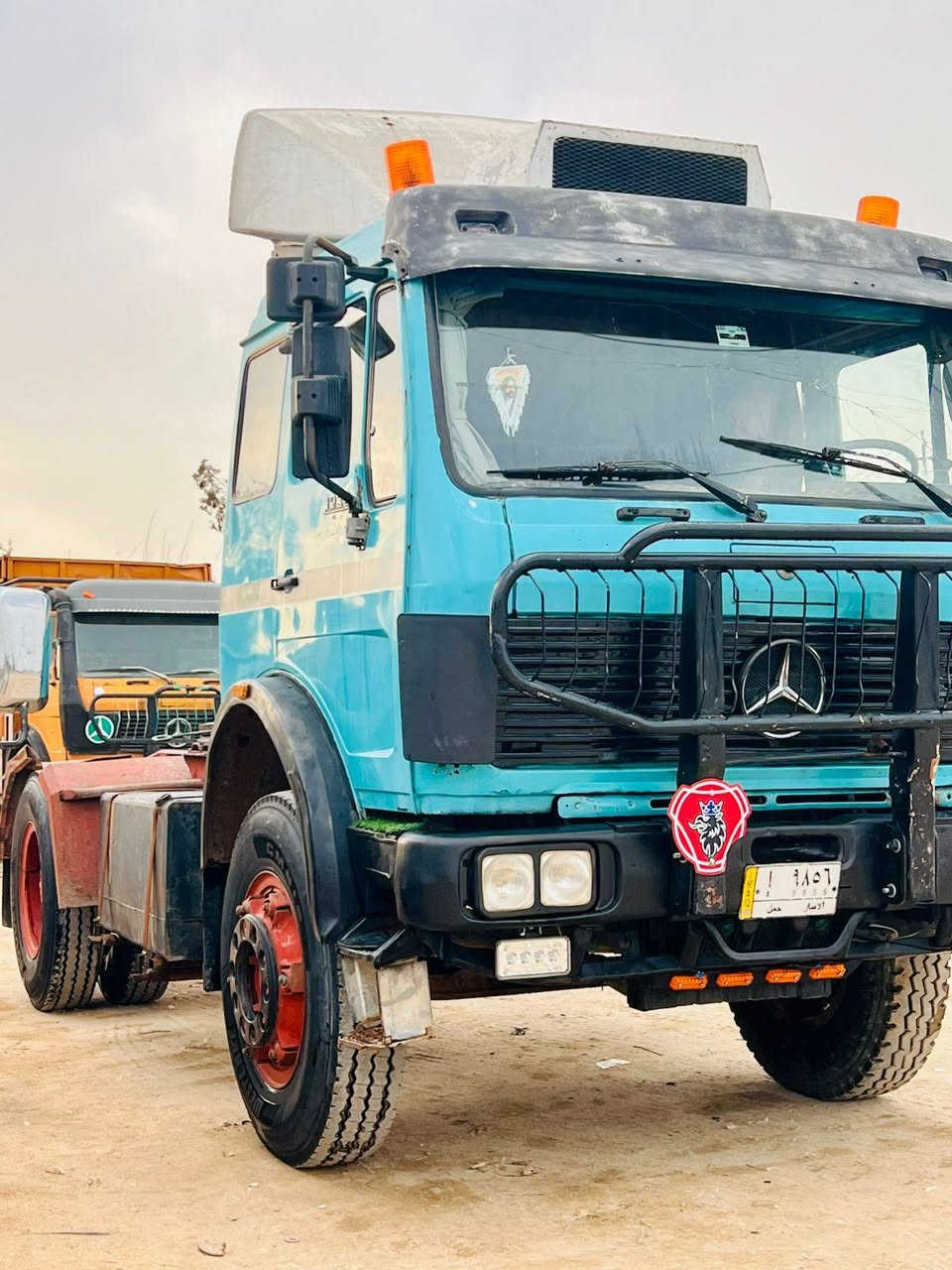 سلام عليكم البي راس تريله للبيع شاصي كفاله برجيم بلادي موديل 75 مكينه 10محسن جديدة كير 160 اكسن جيف تخم تاير 24 رقم الماني مشروع وطني العنوان الحيدريه خان نص عمود 543 #***********#***********#
