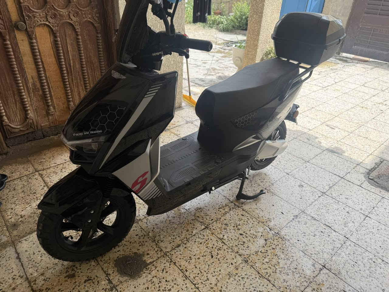 عندي ام تي ار دبابه موديل 25 صارلي شهر ونص اخذتها جديده زيرو موجود الوصل مالتها من مويد طياره بيها ضربه بالفايبر المامي 
اذا تفيدك دزلي حته احولك صور الضربه 
اخذتها ب 1550 
عارضها ب 1400 قفل 
موجود بس وتساب 
***********
