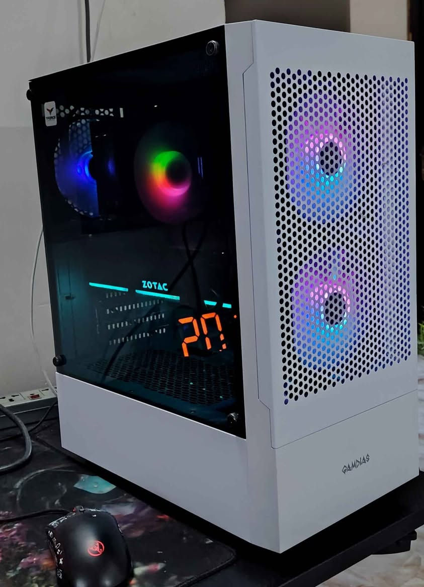 تحيه طيبه للجميع 
متوفر تجميعة كيمنك للبيع 
السعر 725 الف وبيها شويه مجال

CPU I5 10400F 6 CORE 12 THERADS 
COOLER CPU 120M RGB MASS 
M. B H510M GAGBAYTE DDR4
RAM 16 GB DDR4 3200MHZ 
GPU GTX 1080 TI 11GB ZOTAC X3 ARGB 
POWER 700W PLUS 80 FULL MODELER 
CASE WHITE GAMDIAS ARGB 
SSD 256 GB 
HDD 500 GB 

مكاني موصل توصيل موجود 
للتواصل *********** واتسب موصل, نينوى
