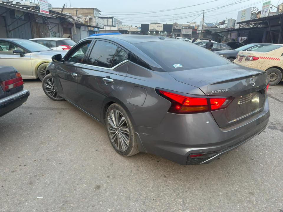 التيما SLموديل 24بدون دبل اكسل بدون تيربو. جاملغ مبدل وجاملغ وقطعة. كلير بخ بدون شاصي بشرط. سعر 187ورقه ومجال رقم سليمانيه***********
