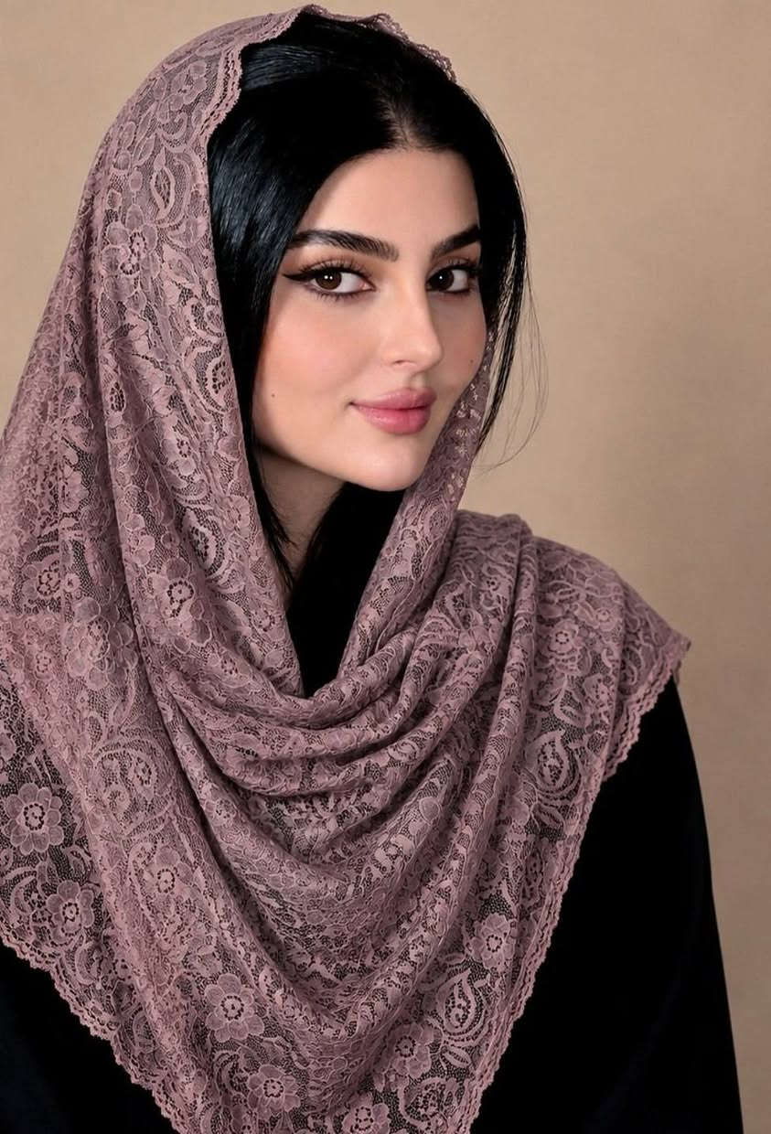 ✨ وصل شال الذكاء الاصطناعي الترند ✨
🧵 خيط بريسم وقماش تول فاخر
💎 نعومة ولمعة راقية جدآ 
🎀 تصميم أنيق وموديل عصري
🌈 ألوان مميزة تتناسب مع كل الإطلالات😍
قياس الشال / الطول مترين والعرض 70 سم ✔️
#الاصلي الكويتي البريسم 💯 

🚘 يوجد خدمة توصيل لجميع محافظات العراق 
للحجز والستفسار خاص


**إذا كنت صاحب هذا الإعلان وتريد حذفه لأي سبب، رجاءا أرسل رسالة إلى الدعم الفني**