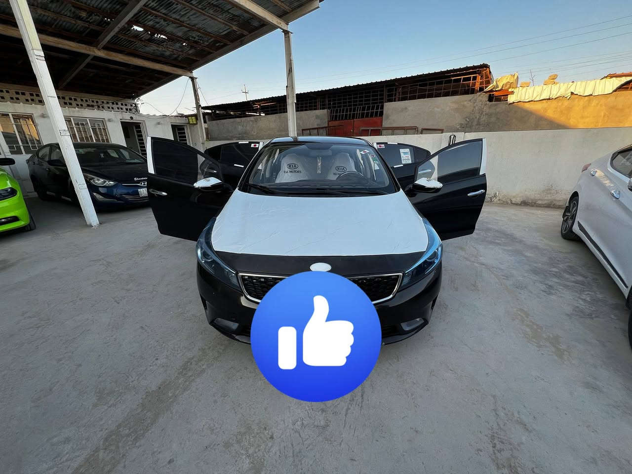 سلام عليكم سيراتو للبيع خليجي موديل 2017 مكينه وكير حداديه تبريد ثلج مداور مباشر مكينه 1600دوش  كفاله لا تبديل ولا صبغ السعر 128وبيه مجال السفسار ***********
