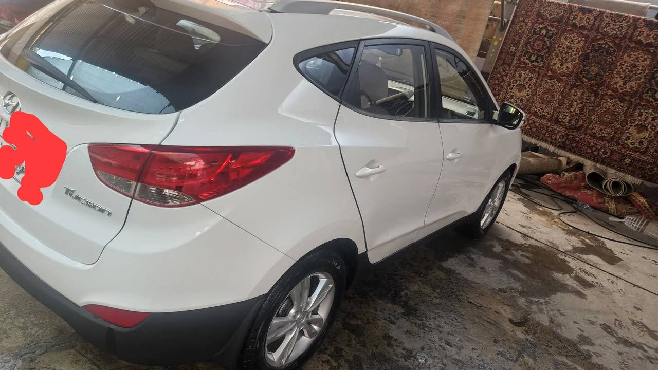 توسان موديل ٢٠١٣ كفاله سونار مرفق تحويل مباشر رقم سليمانيه عنوان بايل  السعر 135 للاستفسار الاتصال على الرقم ***********
