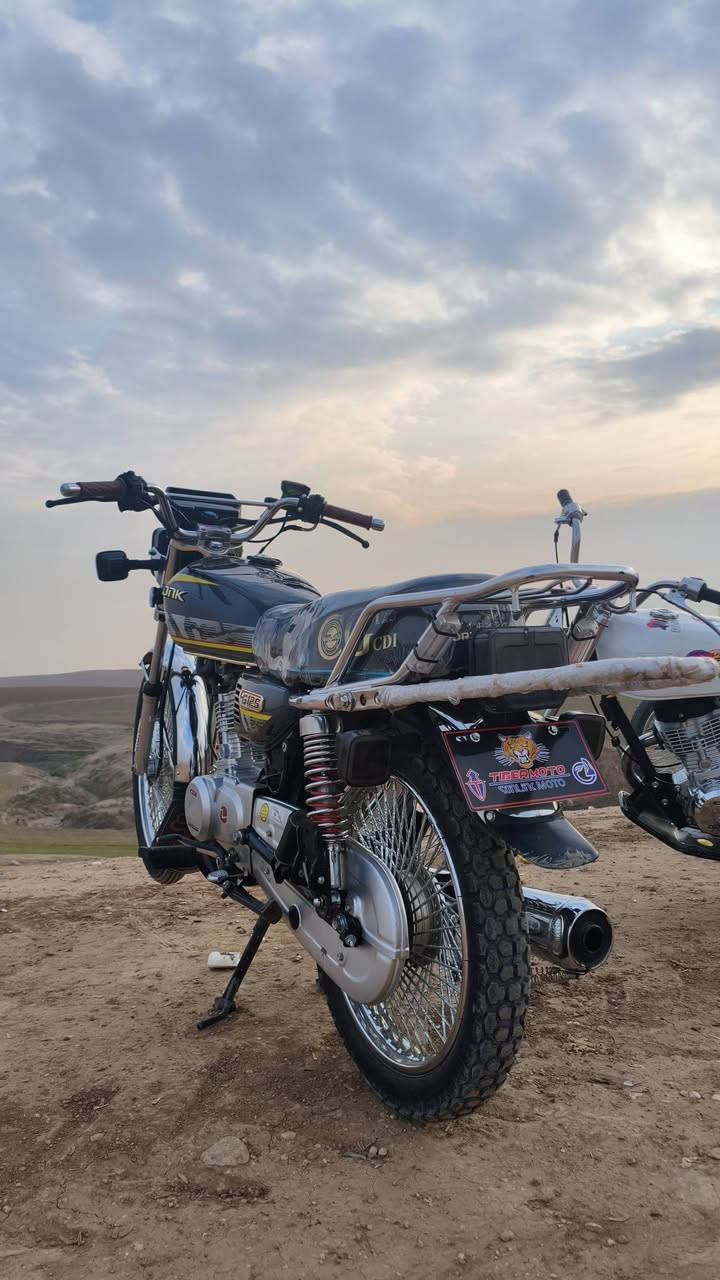 سلام عليكم شباب تايكر سولنك للبيع موديل 25 محرك مامفتوح ماطور بعده جديد سعر 800 رقم
*********** واتساب فقط
