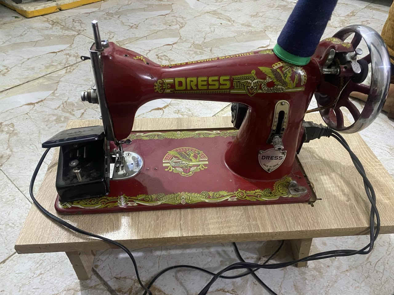 مكينه للبيع السعر ٦٥رقم الهاتف ***********
