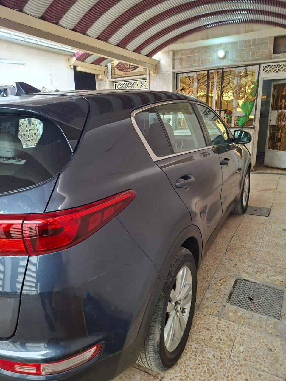 كيا مويدل2018 وارد أمريكي ماشيه 80 الف رقم بغداد مشروع وطني تحويل ثاني يوم ليبل واحد صبغ صفحه السايق بباب وجاملغ أثر جراد فقط حادثها بخشم البنيد ومصبوغ فقط وبدون دواخل السياره جديده جدآ سعرها ب140 وبيهه مجال بسيط للشراي مكاني بغداد حي التراث قرب تقاطع درويش ***********
