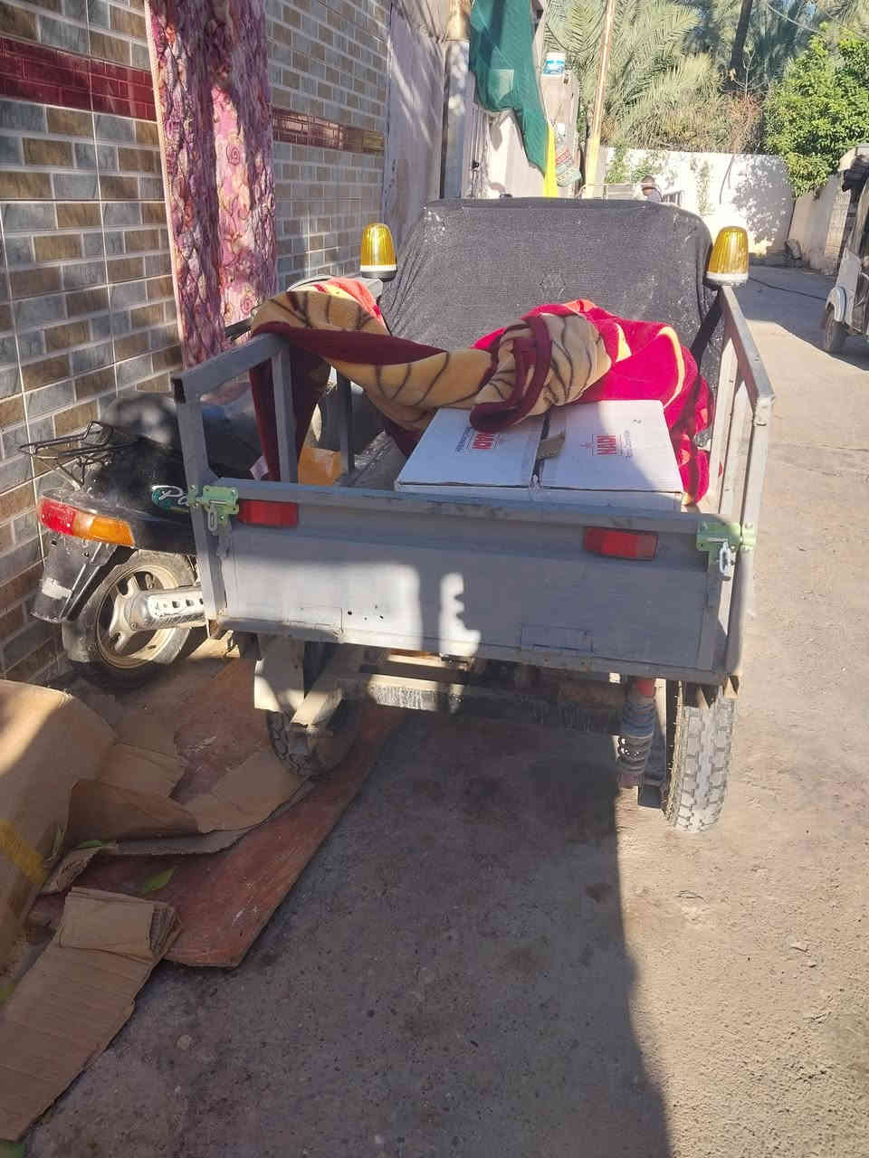 ستوته شحن للبيع السعر ٣٥٠ باتريات جديدات مكاني خرنابات رقم***********
