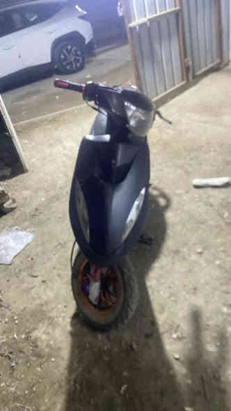 سلام عليكم دراجة ماكس عدلة قبل شهر من جفتت 55 الدراجة هاون كلجات fcs صالنصة ستيل صجمية الدراجة تخبل وكل غراضها جديد جانت مال لعب شاصي برتقالي 
جبتلها كفرات و زنون وكلها شغله  تعتبر تعمير بس راجز تعبان ويرادلها شخاطة  جديد سعرها 400 الف جماعت 350 لحد يراسل مكاني بغداد كراده ***********
