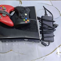اكس بوكس 360 للبيع الجهاز نضيف  ملحقاته موضحه بالصور  بي اكثر من 180 ل...