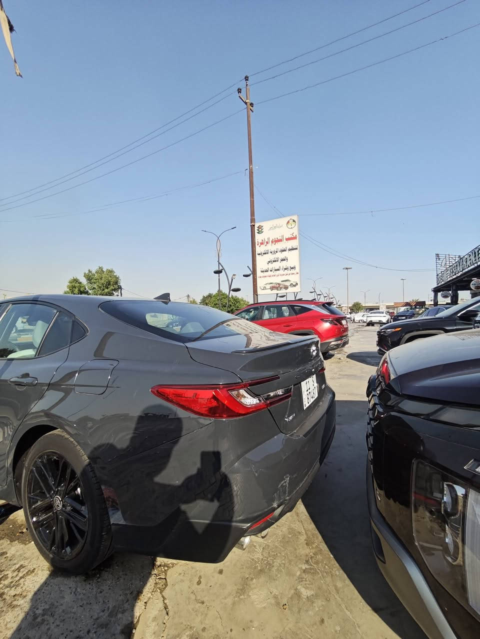 Toyota Camry 2025 SE Hybrid
✨ مواصفات عالية وحالة ممتازة ✨
🔹 محرك هايبرد HEV اقتصادي وقوي
🔹 تشغيل ودخول بصمة (Smart Key)
🔹 كشنات جلد فاخرة
🔹 شاشة متعددة الوسائط + كاميرا خلفية
🔹 حساسات أمامية وخلفية
🔹 نظام النقطة العمياء (Blind Spot Monitor)
🔹 إشارات بالمرايا الجانبية
🔹 مثبت سرعة
🔹 أنوار LED أمامية وخلفية
🔹 جنوط رياضية SE
🔹 نظام المحافظة على المسار
🔹 رادار أمامي وتحذير الاصطدام
🔹 فرامل طوارئ ذكية
🔹 تكييف ممتاز ثنائي التحكم
🔹 زجاج كهربائي + مرايا كهربائية
🔹 اقتصادية جداً بالوقود واعتمادية تويوتا المعروفة

✅ السيارة نظيفة جداً وبحالة الوكالة ، حادثها فقط بارد في الجاملغ الخلفي فقط لاغير ..
✅ جاهزة للاستخدام ولا تحتاج أي مصروف ..
للأستفسار : واتساب *********** - ابو جعفر
مكاني : بغداد / البلديات
