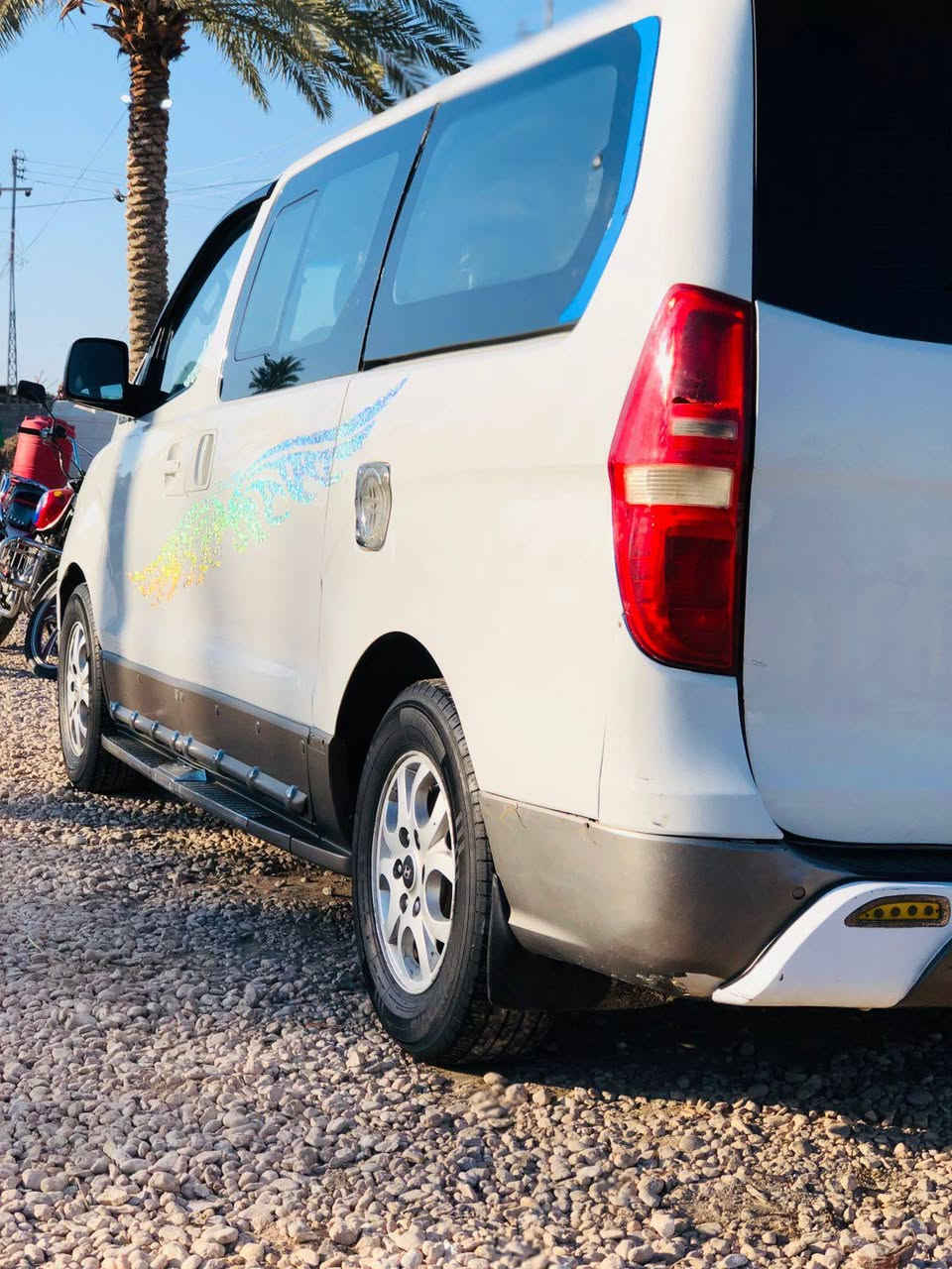 ستاركس للبيع 2009 مفتوح محوره مسكر تحويره بلاديه 12  رقم جديدبسمي  الساره جاهزه ادامه
كامله مال جناي محرك كير حداديه كله جاهز بيه بابين وجاملغ خلفي صبغ والباقي كفاله مكفوله من العيب الشرعي السعر 128 وبيه مجال للشراي للاستفسار الاتصال على الرقم ***********
الحمزه الغربي. الخاص مغلق
