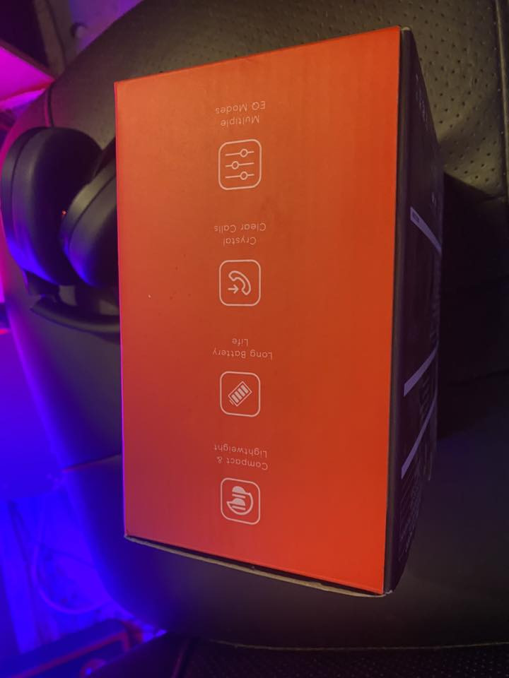 � سماعة Frine X3 اللاسلكية

سماعة حديثة بتصميم مريح وصوت قوي، مناسبة للموسيقى، الألعاب، والمكالمات 👌

🔹 المواصفات:
• عزل ضوضاء نشط (Active Noise Cancelling)
• جودة صوت قوية ونقية
• مكالمات واضحة بصوت صافي
• بطارية تدوم لفترة طويلة
• اتصال سريع وثابت
• تدعم الاتصال بالكابل أو بلوتوث
• أوضاع صوت متعددة (EQ Modes)
• وسادات أذن مريحة للاستخدام الطويل
• تصميم خفيف وسهل الحمل
•يجي وياها واير اواكس+شاحنه=تصير سلكيه/لاسلكيه
السعر85الف مكاني بغداد كرادة
�


**إذا كنت صاحب هذا الإعلان وتريد حذفه لأي سبب، رجاءا أرسل رسالة إلى الدعم الفني**