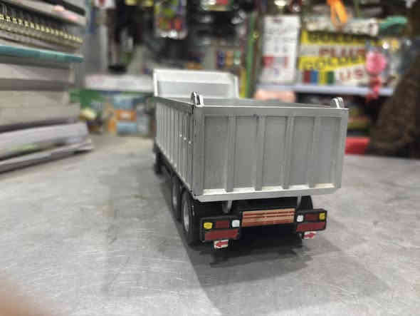 شاحنة قلاب MAN

الحجم 1:24

السعر 33 الف فقط 🔥 

يتوفر توصيل لجميع محافظات العراق 🤩💙

 📍العنوان / شارع فلسطين - خلف المستشفى العالمي 
مكتبة الأمين للحجز و الاستفسار على الرقم او مراسلة الصفحة ***********
#مصغرات #سيارات_مصغرة #بغداد
