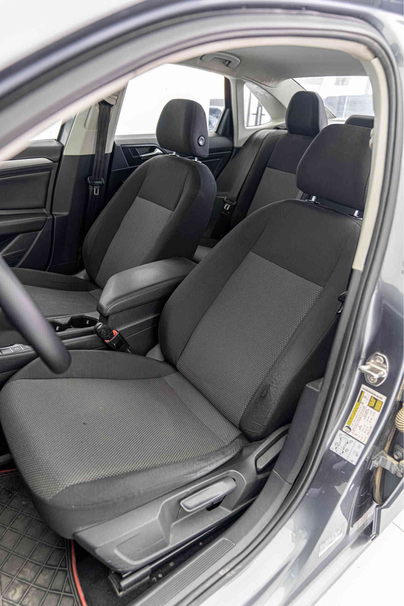 Make: VW JETTA S
Year model: 2020
Importer: U.S.A
Odometer: 143,000mi
Price: $14,800
_________________________________
For more info
Call: 0750 400 3332
Call: 0770 400 3332 دهوك
