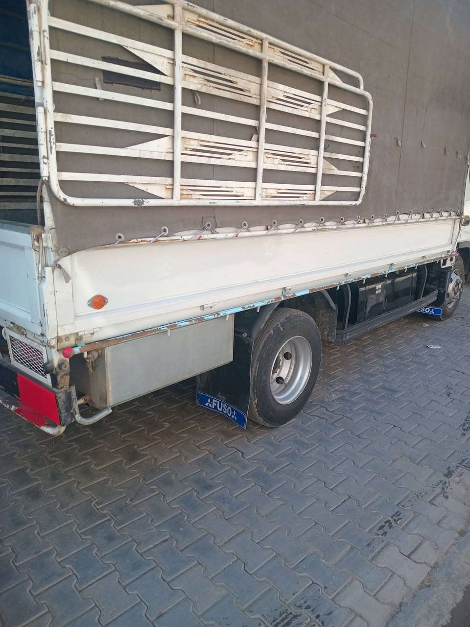 كنتر فوسو للبيع موديل ٢٣ ماشي ١٦٩ تخم تاير برجستون جديد السعر ٢٧٠ ورقة وبيه مجال بسيط رقم اربيل
***********
