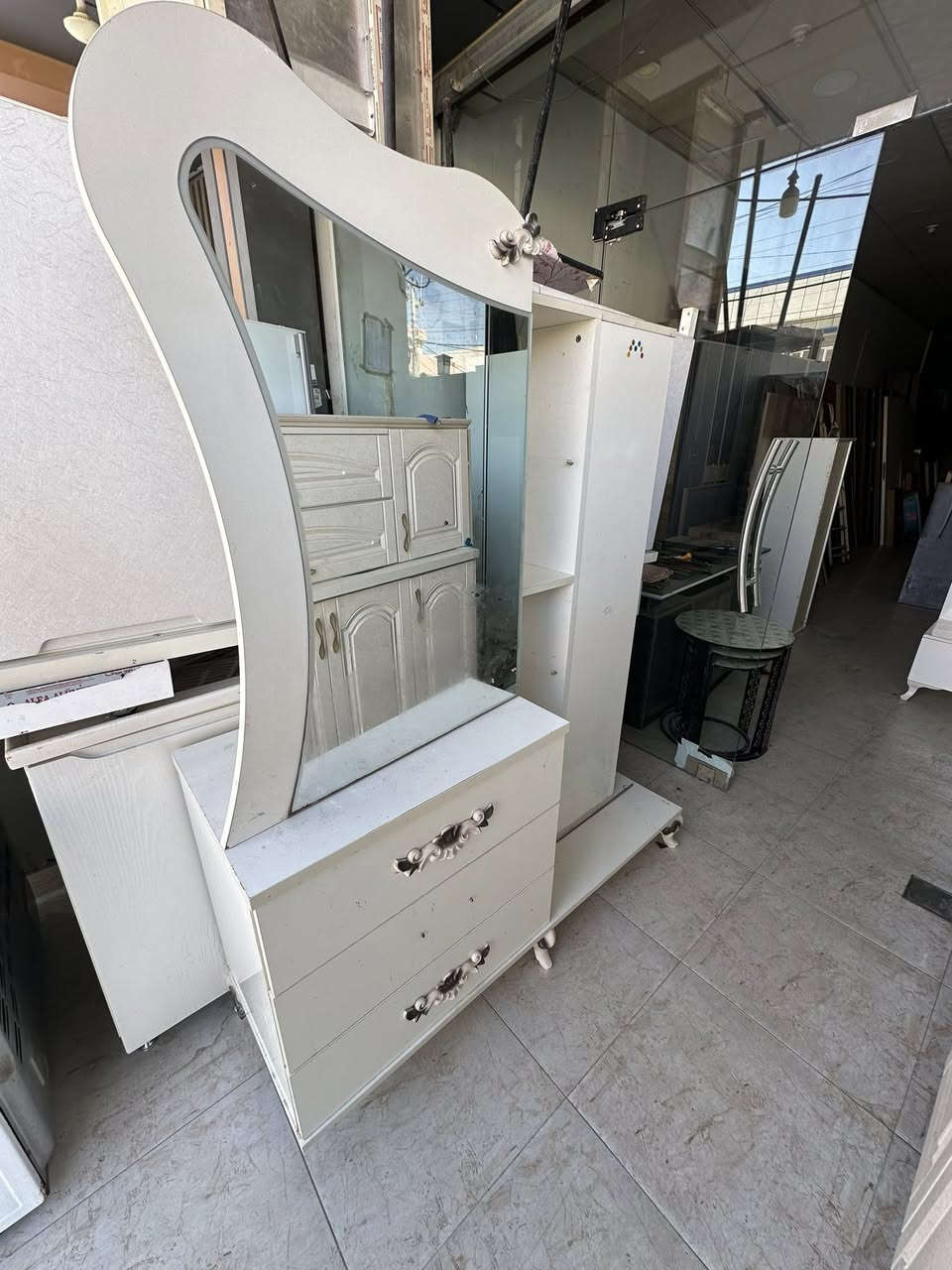 سسسعر غرفه 190 الف  جمله 4 غرف مفرد 250 الف  
***********
واتس
